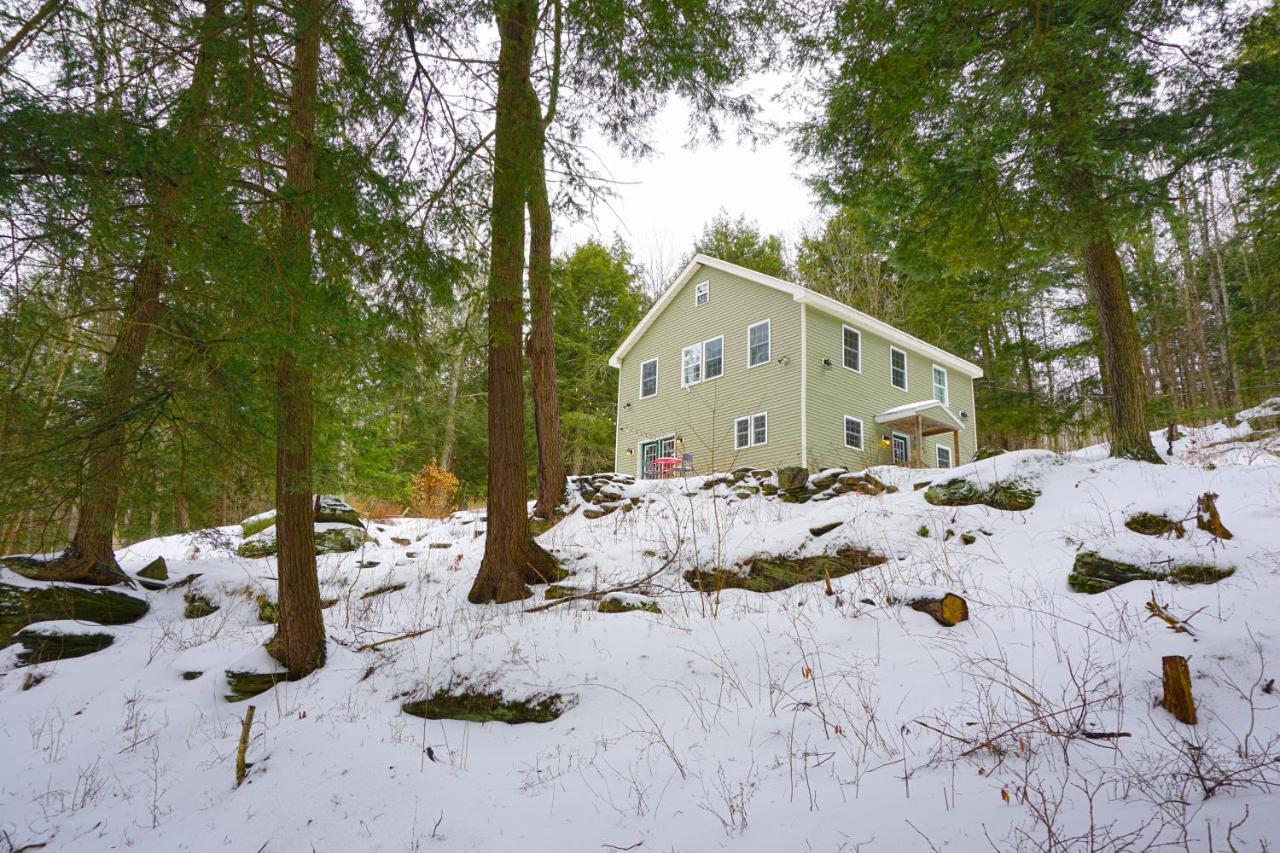 Secluded Streamside Home With Hot Tub Маргаретвілл Екстер'єр фото